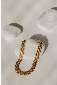 Unieke gouden ketting met grote schakels.